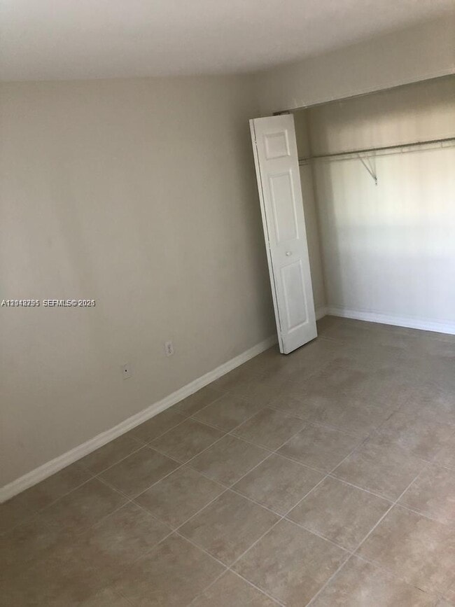 Building Photo - 14500 SW 88th Ave