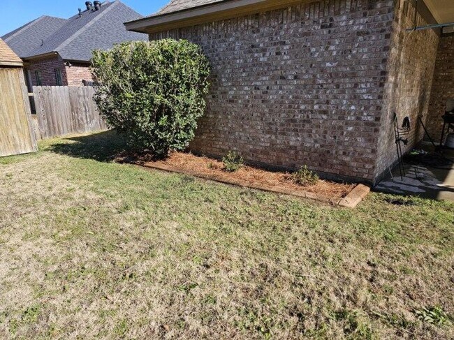 Building Photo - 508 Brompton Ln