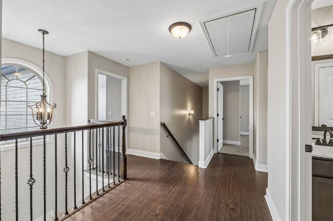 Building Photo - 275 Crusaw Dr