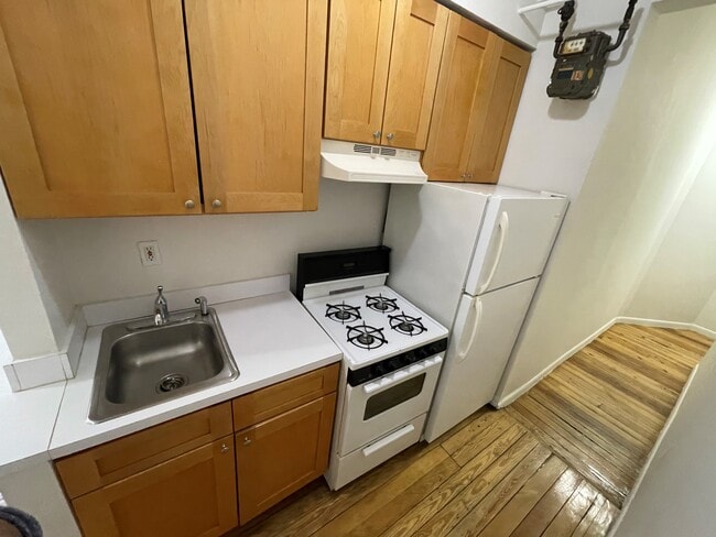 Interior Photo - 234-236 Thompson Street