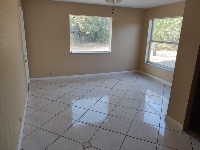 Building Photo - 6251 SW 41st St