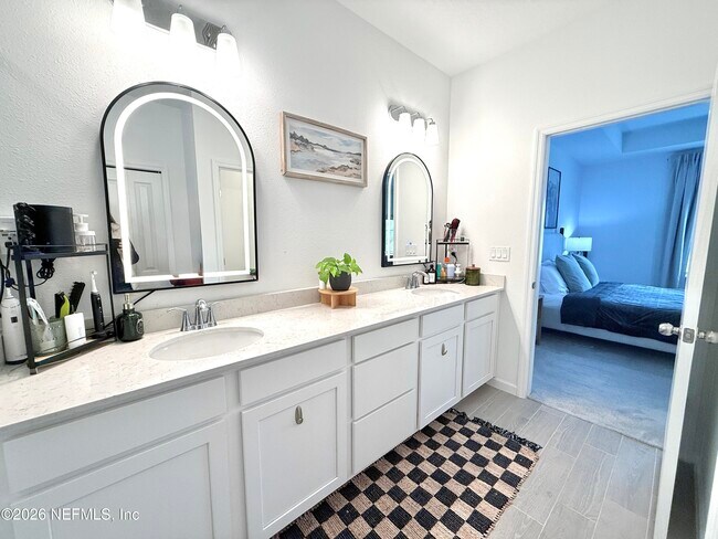 Building Photo - 9797 Giada Dr