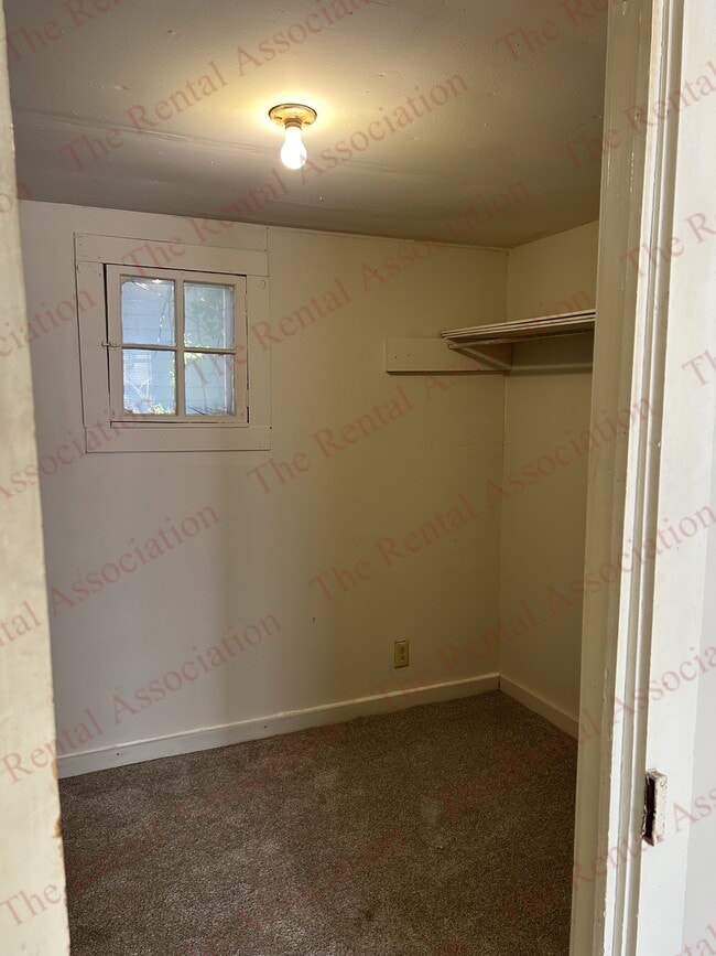 Building Photo - 604 Evans St