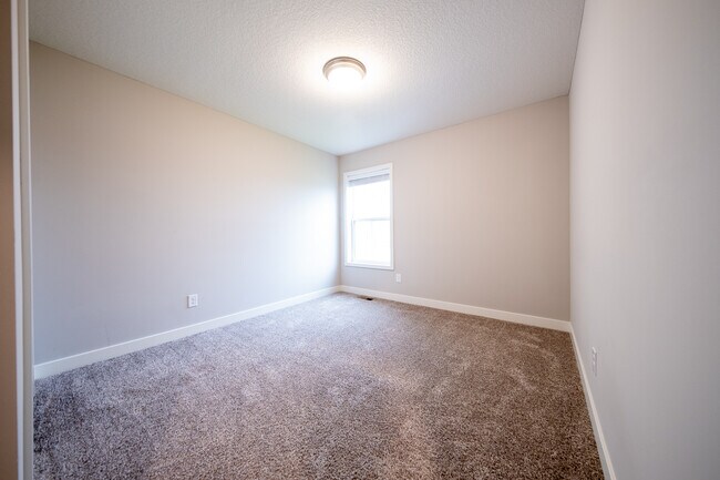 Building Photo - 14160 Addison Trl