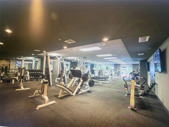 Building Photo - 185 SE 14th Terrace