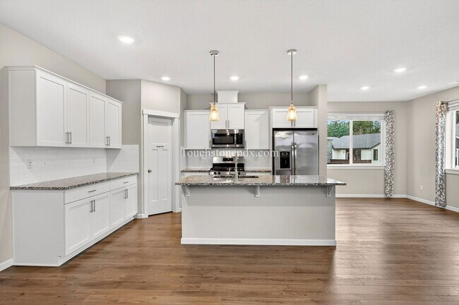 Building Photo - 11333 SE Courteous Ct