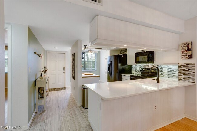 Building Photo - 285 Naples Cove Dr