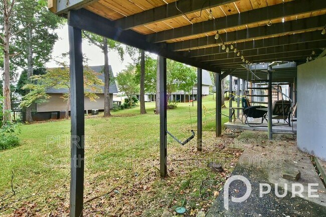 Building Photo - 301 Harbor Heights Dr