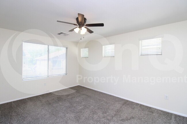 Building Photo - 4256 E Baylor Ln