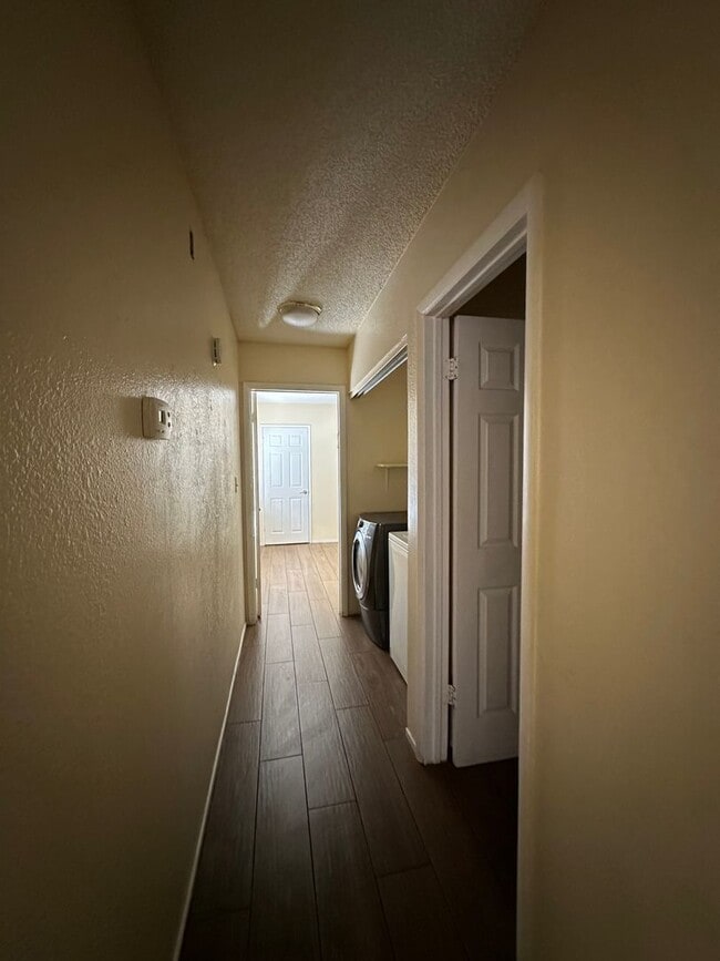 Building Photo - Must see Home!