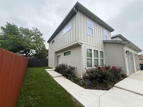 Building Photo - 201 N Vandeveer St