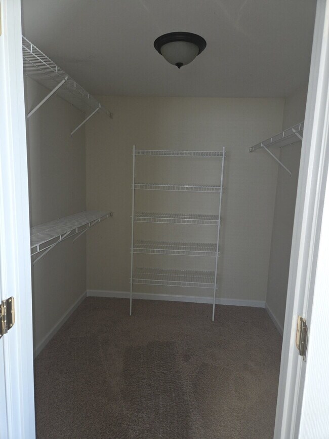 Building Photo - "Spacious 4-Bedroom Gem with Finished Basement in Walkersville - Ideal Family Living!"