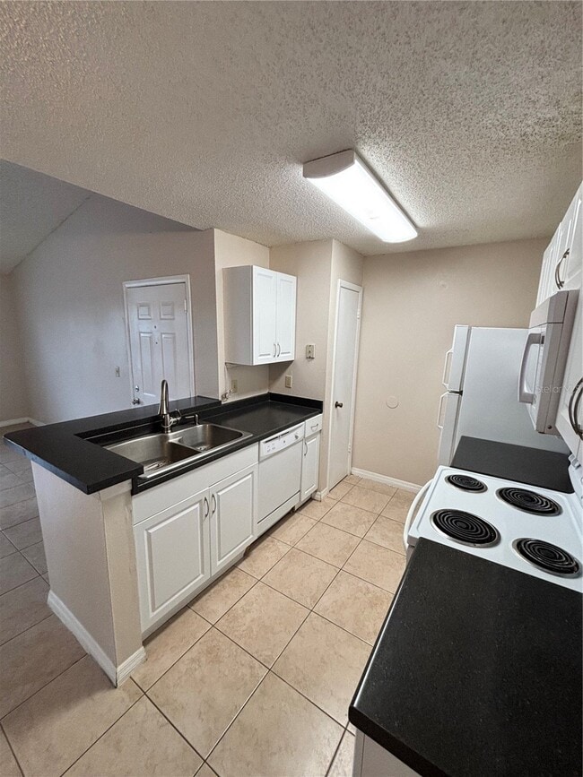 Building Photo - 2030 Cascades Blvd