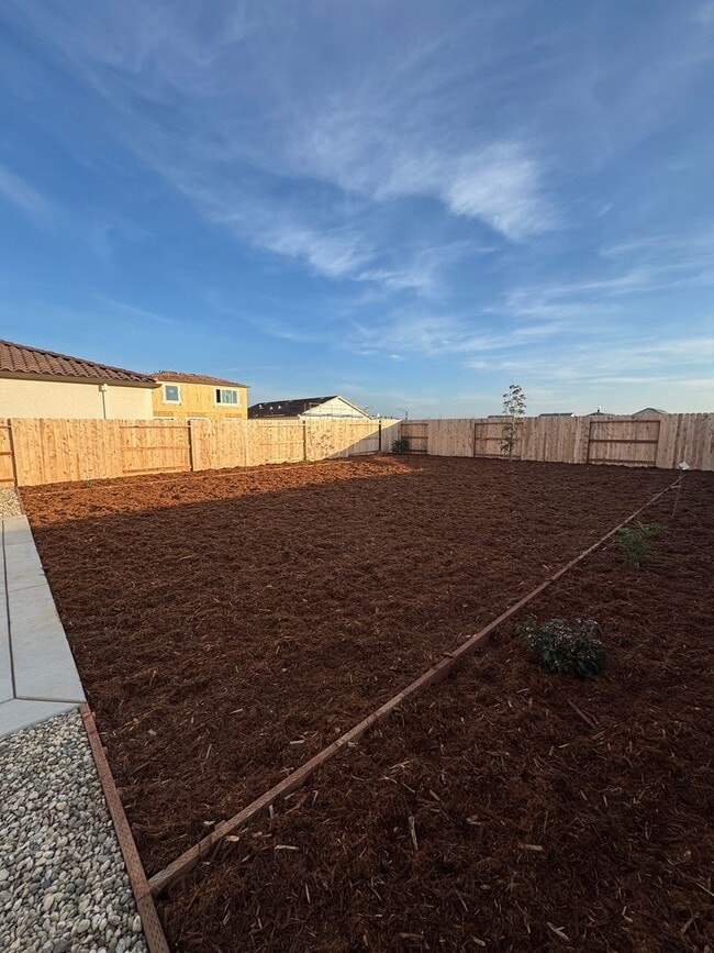 Building Photo - BRAND NEW 5 Bedrooms 3 Full Baths Solar Included Blossom Plan at Lilly Community SEE VIDEO