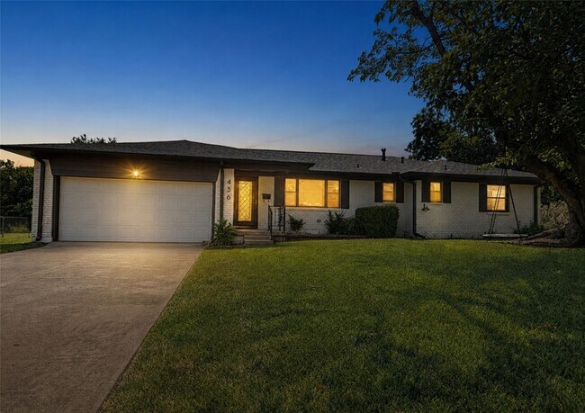 Building Photo - 436 Degan Ave