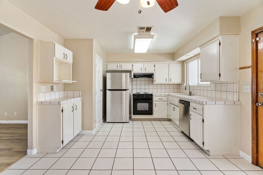 Building Photo - 6805 Lafayette Way