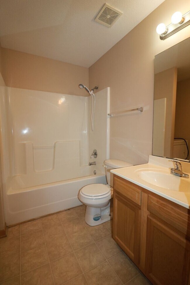 Building Photo - 2401-2403 Deerfield