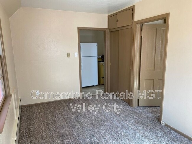 Building Photo - 227 Central Ave S