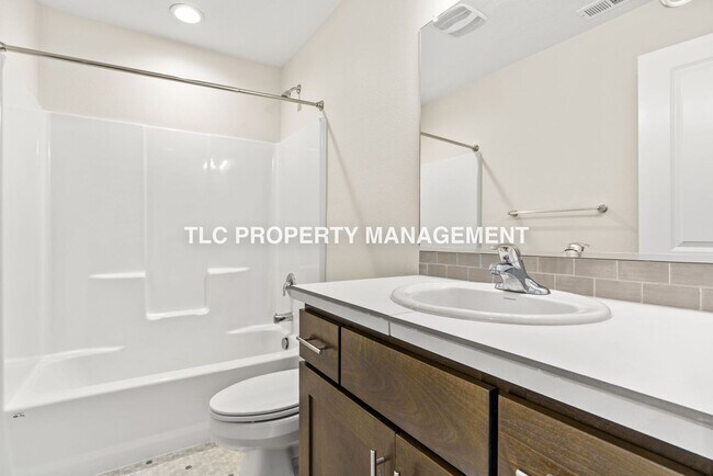 Building Photo - Gorgeous Home for Rent