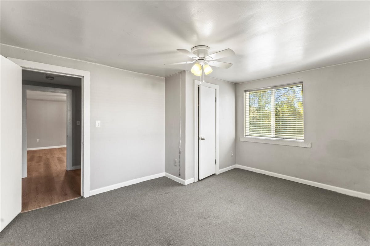 Building Photo - 5013 Eastview Terrace