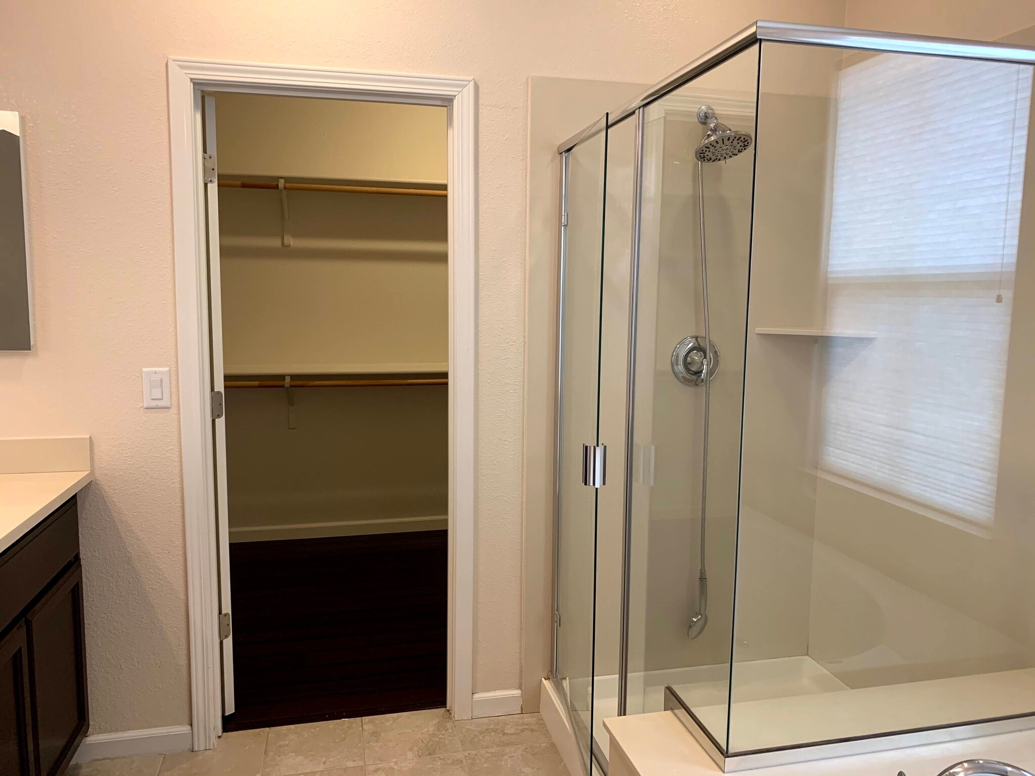2nd Floor Master Bath - 5853 Flora Cmn