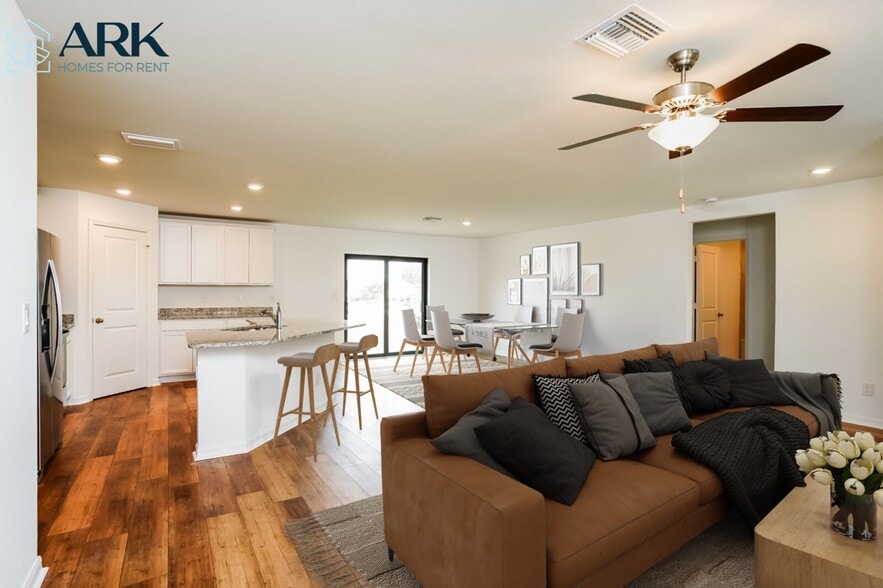 Building Photo - 1715 NW 3rd Ave