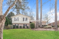 Building Photo - 832 Brookfield Pkwy