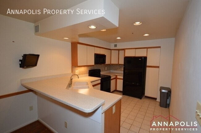 Building Photo - 2707 Summerview Way