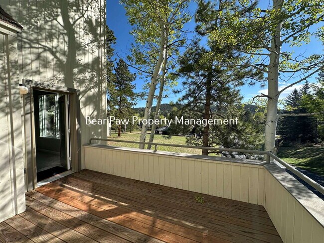 Building Photo - Charming 2-Bed Townhome in North Evergreen!