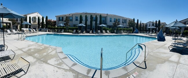 Building Photo - 7086 Vernazza Pl