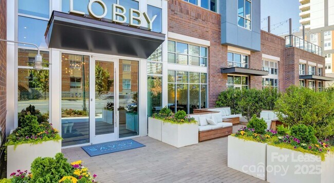 Building Photo - 650 E Brooklyn Vlg Ave