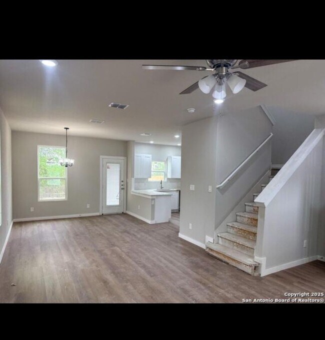 Building Photo - Call for more details!!