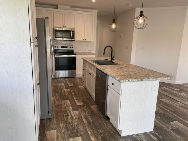 Building Photo - 5715 Blue Harbor Dr