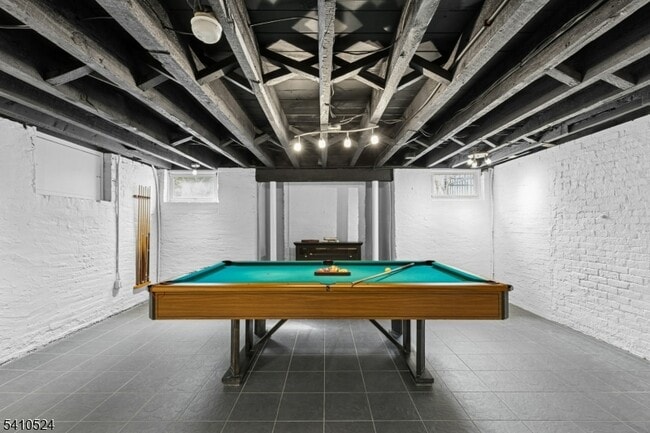 Building Photo - 109 North Ave