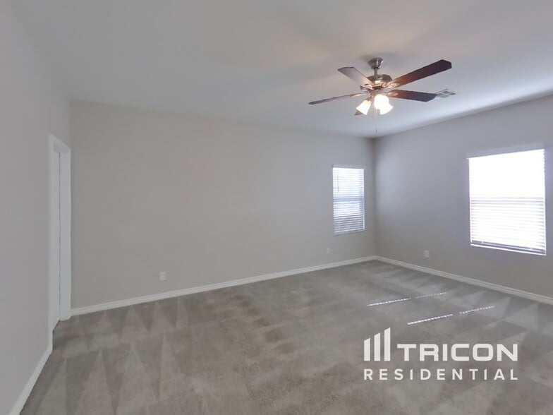 Building Photo - 6563 Smithville Ave