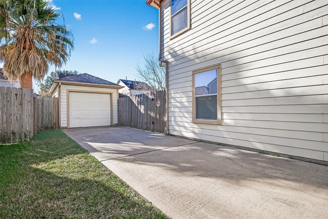 Building Photo - 18743 S Lyford Dr