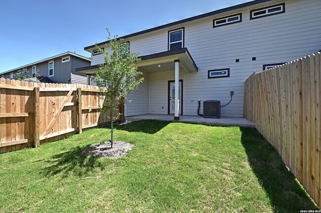 Building Photo - 11318 Clearmine St