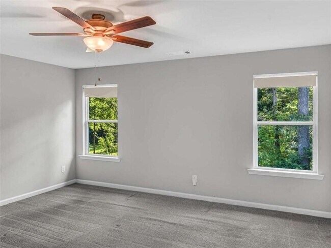 Building Photo - 2054 Maplewood Way