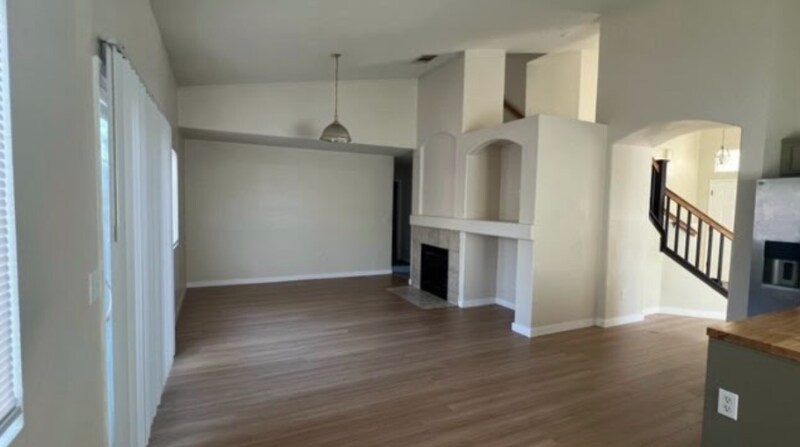 Building Photo - 1465 Venice Cir