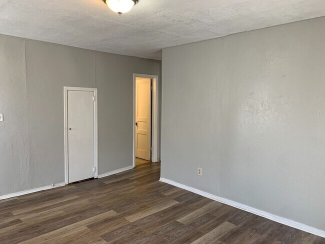 Building Photo - 2937 NW 45th St