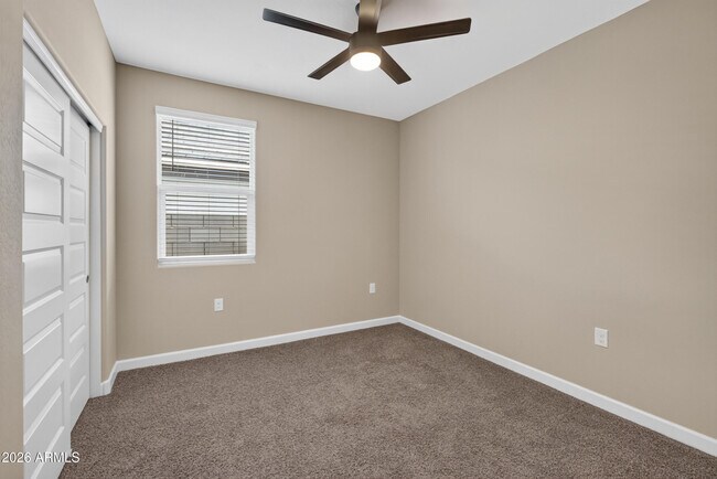 Building Photo - 1823 W Sombra Ave