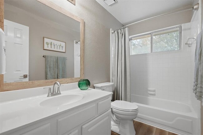 Building Photo - 2903 Pioneer Way