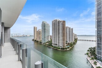 Building Photo - 300 Biscayne Blvd Way