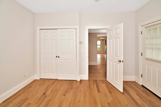 Building Photo - 22 High St