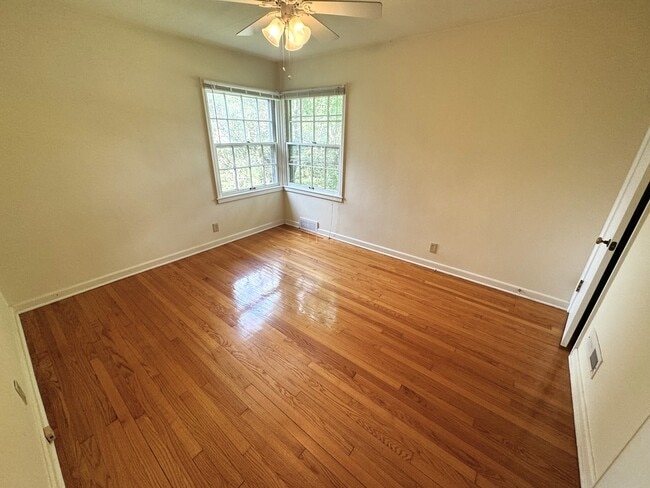 Building Photo - 306 S Owen Dr