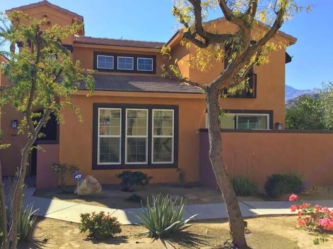 Building Photo - 52210 Rosewood Ln