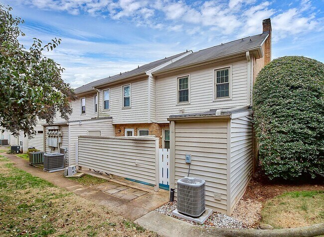 Building Photo - 2-Bedroom in the perfect location! ***First month free with a 13-month lease.***