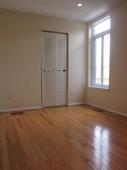 Room 3 deep closet - 658 15th St S