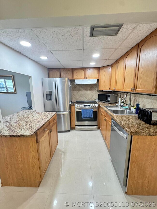 Building Photo - 1036 Harwood D