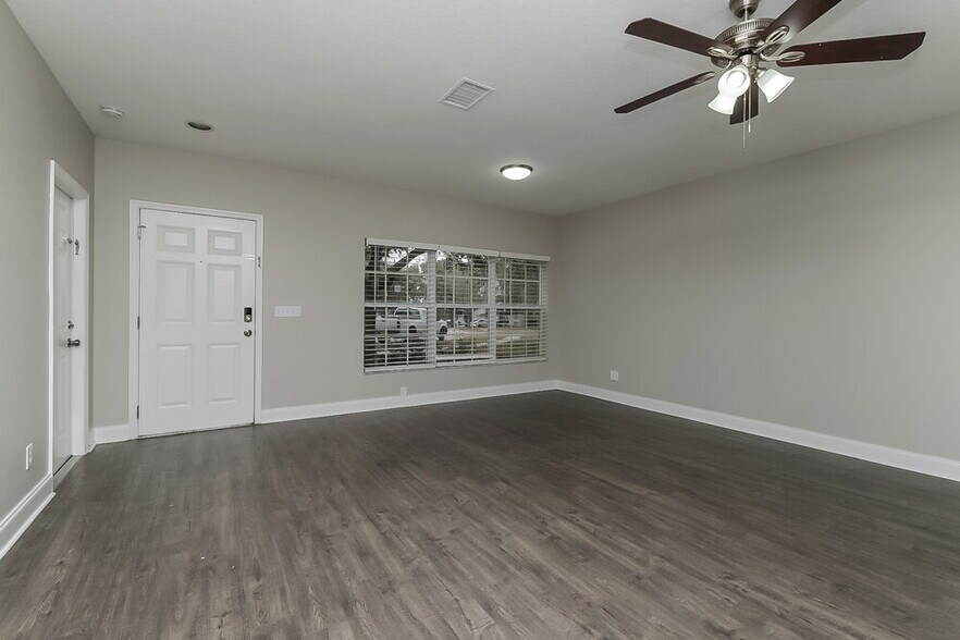 Building Photo - 416 Summer Sails Dr